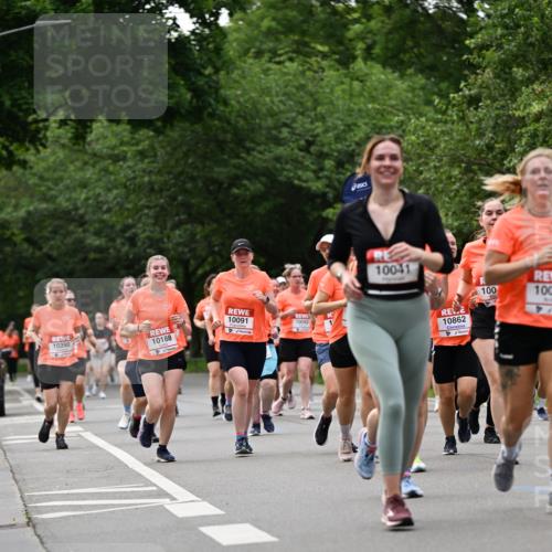 15.06.2025 - REWE Women's Run Dr. Thomas Lammeyer http://msf.ph/oto/7938615 15.06.2025 09:20:10 Laufen 10188, 10091, 10390, 10093, 10041, 100, 100, 10862 meine-sportfotos.de