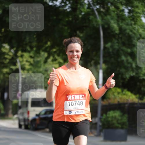 15.06.2025 - REWE Women's Run Jannik Wohlers http://msf.ph/oto/7938635 15.06.2025 08:44:14 Laufen 10748 meine-sportfotos.de
