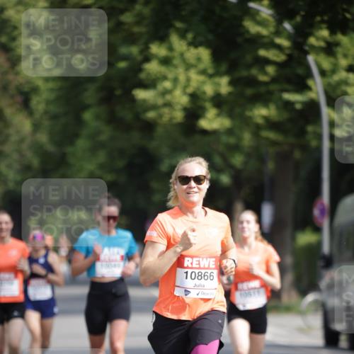 15.06.2025 - REWE Women's Run Jannik Wohlers http://msf.ph/oto/7938648 15.06.2025 08:44:15 Laufen 10866, 105 meine-sportfotos.de