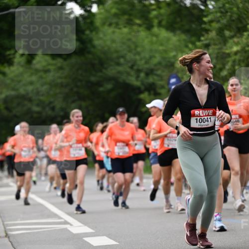 15.06.2025 - REWE Women's Run Dr. Thomas Lammeyer http://msf.ph/oto/7938654 15.06.2025 09:20:11 Laufen 10041 meine-sportfotos.de