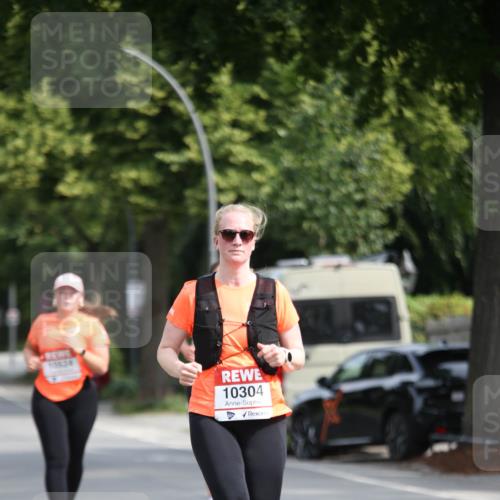 15.06.2025 - REWE Women's Run Jannik Wohlers http://msf.ph/oto/7938674 15.06.2025 09:56:29 Laufen 10304 meine-sportfotos.de