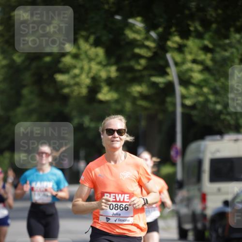 15.06.2025 - REWE Women's Run Jannik Wohlers http://msf.ph/oto/7938684 15.06.2025 08:44:16 Laufen 0866 meine-sportfotos.de