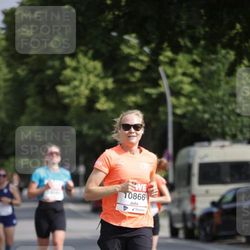 15.06.2025 - REWE Women's Run Jannik Wohlers http://msf.ph/oto/7938704 15.06.2025 08:44:16 Laufen 10866 meine-sportfotos.de