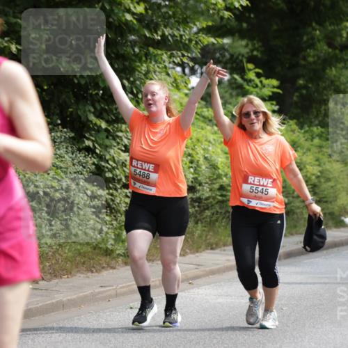 15.06.2025 - REWE Women's Run Jannik Wohlers http://msf.ph/oto/7938705 15.06.2025 10:14:33 Laufen 5684, 5488, 5545, 5011 meine-sportfotos.de