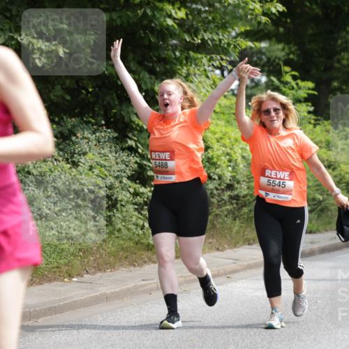 15.06.2025 - REWE Women's Run Jannik Wohlers http://msf.ph/oto/7938730 15.06.2025 10:14:33 Laufen 5684, 5488, 5545, 5011 meine-sportfotos.de