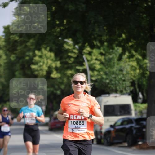 15.06.2025 - REWE Women's Run Jannik Wohlers http://msf.ph/oto/7938732 15.06.2025 08:44:17 Laufen 10866 meine-sportfotos.de