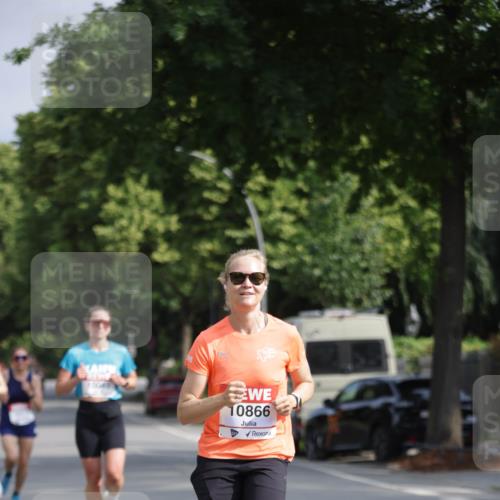 15.06.2025 - REWE Women's Run Jannik Wohlers http://msf.ph/oto/7938737 15.06.2025 08:44:17 Laufen 10866 meine-sportfotos.de
