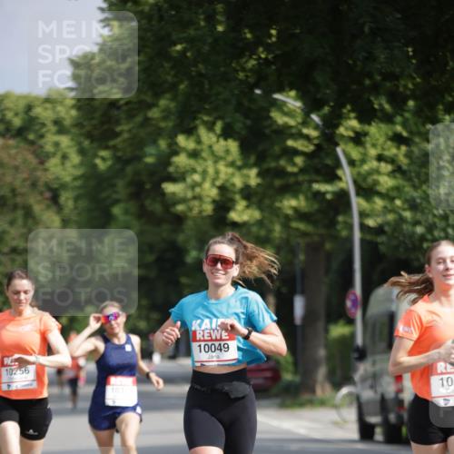 15.06.2025 - REWE Women's Run Jannik Wohlers http://msf.ph/oto/7938785 15.06.2025 08:44:18 Laufen 10256, 10049, 105 meine-sportfotos.de
