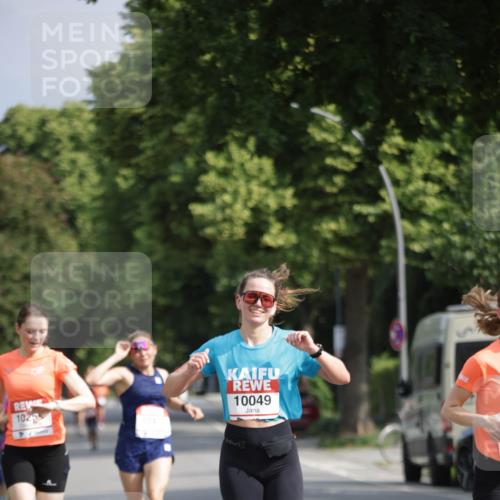 15.06.2025 - REWE Women's Run Jannik Wohlers http://msf.ph/oto/7938793 15.06.2025 08:44:18 Laufen 10049 meine-sportfotos.de
