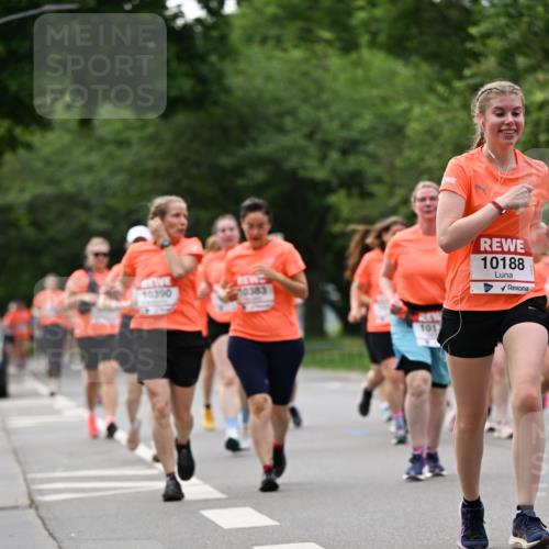 15.06.2025 - REWE Women's Run Dr. Thomas Lammeyer http://msf.ph/oto/7938825 15.06.2025 09:20:15 Laufen 10390, 70383, 101, 10188 meine-sportfotos.de