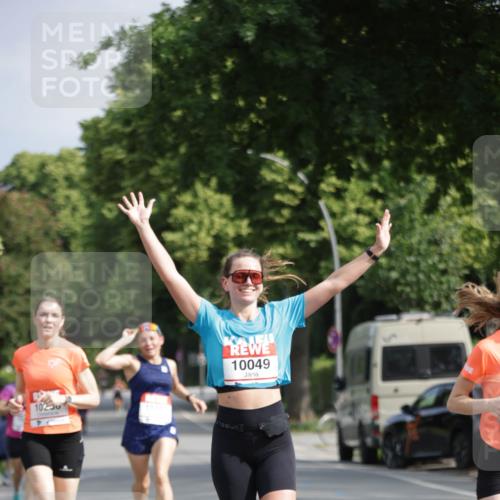 15.06.2025 - REWE Women's Run Jannik Wohlers http://msf.ph/oto/7938838 15.06.2025 08:44:19 Laufen 10230, 10049 meine-sportfotos.de