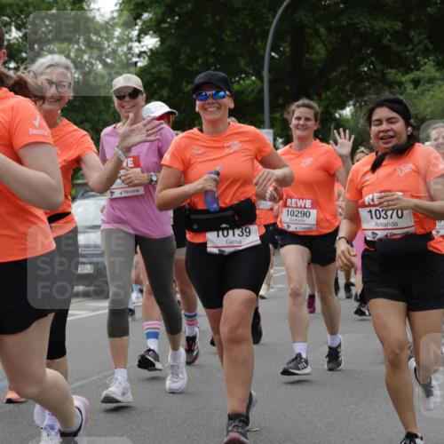 15.06.2025 - REWE Women's Run Jannik Wohlers http://msf.ph/oto/7938852 15.06.2025 08:27:21 Laufen 10267, 1043, 10139, 10290, 10370, 679 meine-sportfotos.de