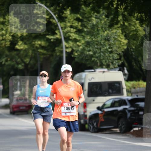 15.06.2025 - REWE Women's Run Jannik Wohlers http://msf.ph/oto/7938853 15.06.2025 09:56:57 Laufen 10254, 10612 meine-sportfotos.de