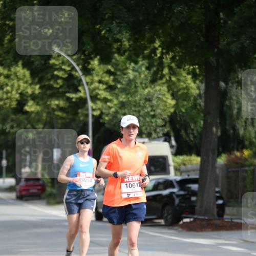 15.06.2025 - REWE Women's Run Jannik Wohlers http://msf.ph/oto/7938880 15.06.2025 09:56:58 Laufen 10254, 10612 meine-sportfotos.de