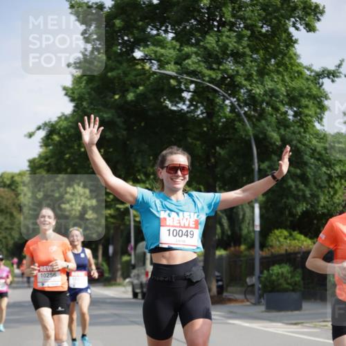 15.06.2025 - REWE Women's Run Jannik Wohlers http://msf.ph/oto/7938883 15.06.2025 08:44:20 Laufen 10049 meine-sportfotos.de