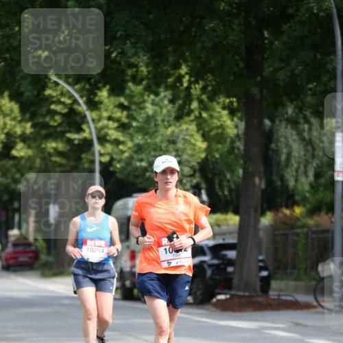 15.06.2025 - REWE Women's Run Jannik Wohlers http://msf.ph/oto/7938894 15.06.2025 09:56:58 Laufen 10254, 10 meine-sportfotos.de