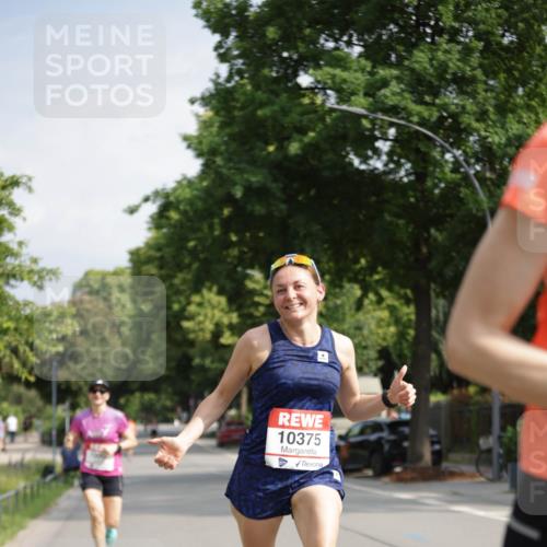 15.06.2025 - REWE Women's Run Jannik Wohlers http://msf.ph/oto/7938935 15.06.2025 08:44:22 Laufen 10375 meine-sportfotos.de
