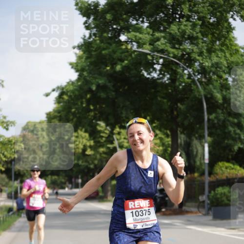 15.06.2025 - REWE Women's Run Jannik Wohlers http://msf.ph/oto/7938946 15.06.2025 08:44:22 Laufen 10375 meine-sportfotos.de