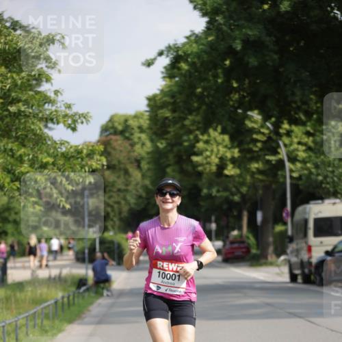 15.06.2025 - REWE Women's Run Jannik Wohlers http://msf.ph/oto/7938972 15.06.2025 08:44:24 Laufen 10001 meine-sportfotos.de