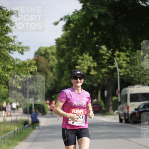 15.06.2025 - REWE Women's Run Jannik Wohlers http://msf.ph/oto/7938990 15.06.2025 08:44:24 Laufen 01 meine-sportfotos.de