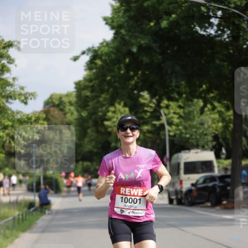 15.06.2025 - REWE Women's Run Jannik Wohlers http://msf.ph/oto/7939025 15.06.2025 08:44:24 Laufen 10001 meine-sportfotos.de