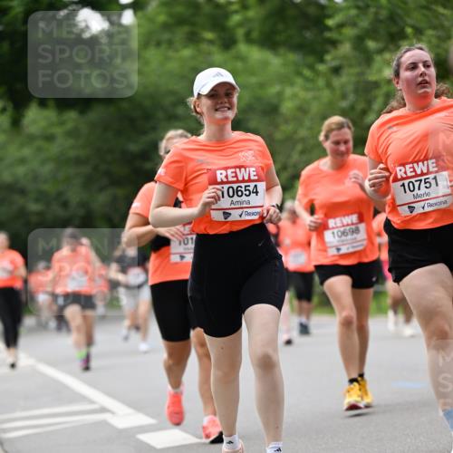 15.06.2025 - REWE Women's Run Dr. Thomas Lammeyer http://msf.ph/oto/7939027 15.06.2025 09:20:19 Laufen 0654, 10698, 10751 meine-sportfotos.de