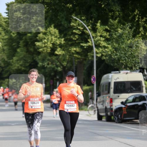 15.06.2025 - REWE Women's Run Jannik Wohlers http://msf.ph/oto/7939033 15.06.2025 09:57:17 Laufen 10639, 10482 meine-sportfotos.de