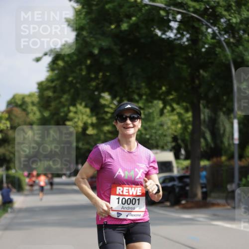 15.06.2025 - REWE Women's Run Jannik Wohlers http://msf.ph/oto/7939045 15.06.2025 08:44:25 Laufen 10001 meine-sportfotos.de