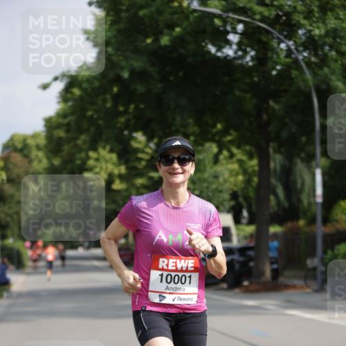 15.06.2025 - REWE Women's Run Jannik Wohlers http://msf.ph/oto/7939051 15.06.2025 08:44:25 Laufen 10001 meine-sportfotos.de