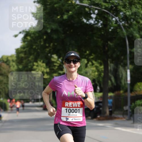 15.06.2025 - REWE Women's Run Jannik Wohlers http://msf.ph/oto/7939053 15.06.2025 08:44:25 Laufen 10001 meine-sportfotos.de