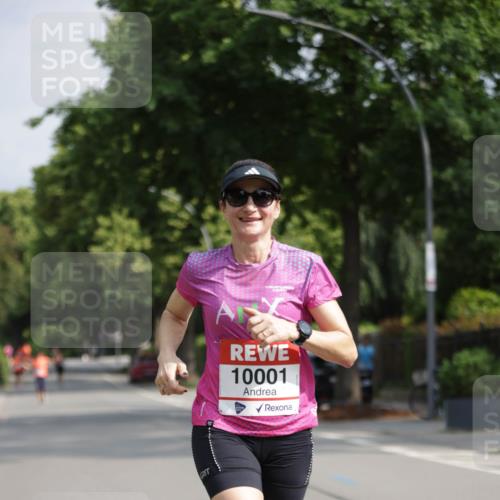 15.06.2025 - REWE Women's Run Jannik Wohlers http://msf.ph/oto/7939061 15.06.2025 08:44:25 Laufen 10001 meine-sportfotos.de