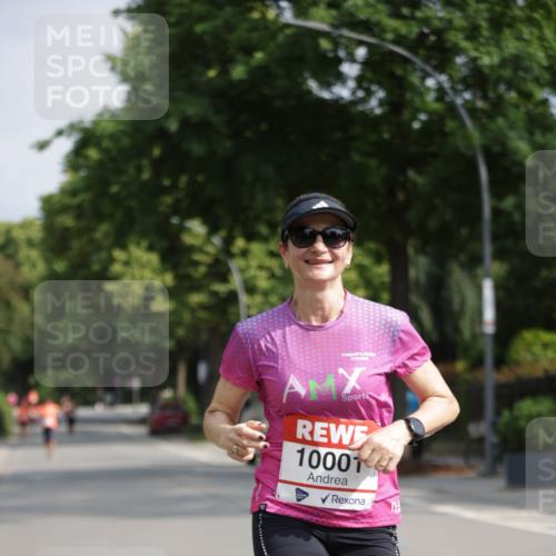 15.06.2025 - REWE Women's Run Jannik Wohlers http://msf.ph/oto/7939065 15.06.2025 08:44:25 Laufen 1000 meine-sportfotos.de