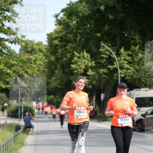 15.06.2025 - REWE Women's Run Jannik Wohlers http://msf.ph/oto/7939099 15.06.2025 09:57:19 Laufen 10639, 10482 meine-sportfotos.de