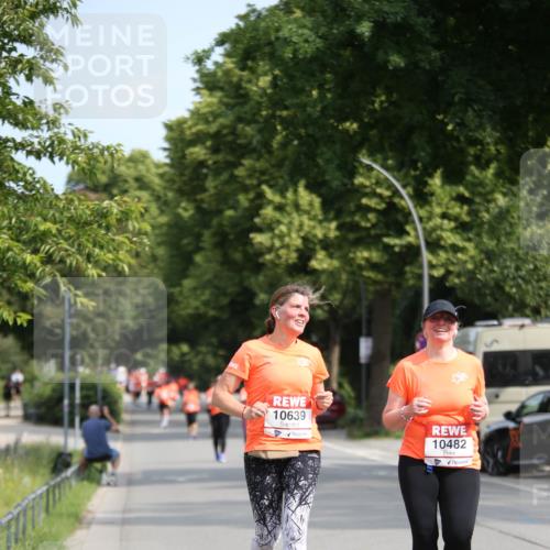 15.06.2025 - REWE Women's Run Jannik Wohlers http://msf.ph/oto/7939109 15.06.2025 09:57:19 Laufen 10639, 10482 meine-sportfotos.de