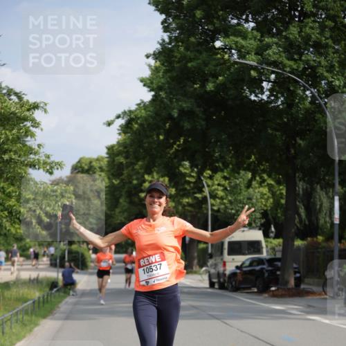 15.06.2025 - REWE Women's Run Jannik Wohlers http://msf.ph/oto/7939128 15.06.2025 08:44:38 Laufen 10537 meine-sportfotos.de