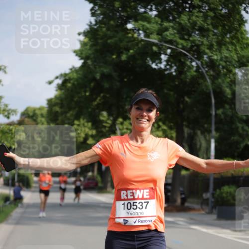 15.06.2025 - REWE Women's Run Jannik Wohlers http://msf.ph/oto/7939178 15.06.2025 08:44:39 Laufen 10537 meine-sportfotos.de