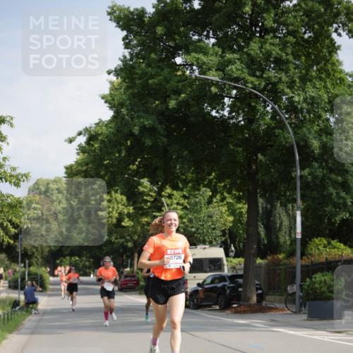 15.06.2025 - REWE Women's Run Jannik Wohlers http://msf.ph/oto/7939191 15.06.2025 08:44:43 Laufen 0726 meine-sportfotos.de