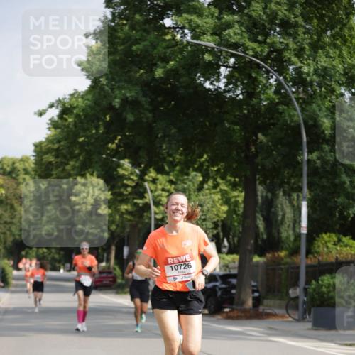 15.06.2025 - REWE Women's Run Jannik Wohlers http://msf.ph/oto/7939224 15.06.2025 08:44:44 Laufen 10726 meine-sportfotos.de