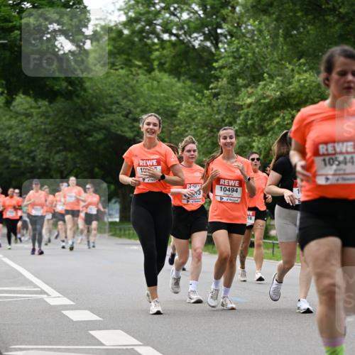 15.06.2025 - REWE Women's Run Dr. Thomas Lammeyer http://msf.ph/oto/7939230 15.06.2025 09:20:27 Laufen 3, 10494, 18, 10544 meine-sportfotos.de