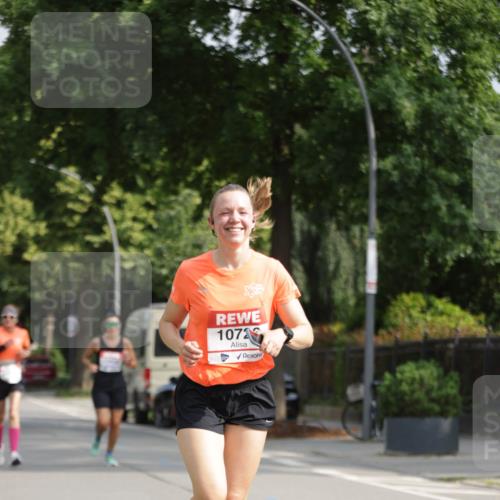 15.06.2025 - REWE Women's Run Jannik Wohlers http://msf.ph/oto/7939245 15.06.2025 08:44:44 Laufen 1072 meine-sportfotos.de