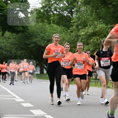 15.06.2025 - REWE Women's Run Dr. Thomas Lammeyer http://msf.ph/oto/7939247 15.06.2025 09:20:27 Laufen 10226, 10713, 10494, 10806 meine-sportfotos.de