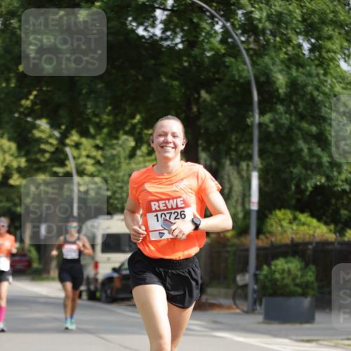 15.06.2025 - REWE Women's Run Jannik Wohlers http://msf.ph/oto/7939251 15.06.2025 08:44:44 Laufen 12726 meine-sportfotos.de