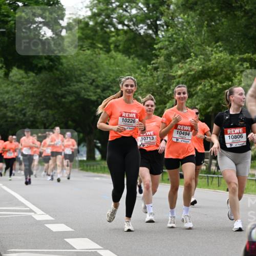 15.06.2025 - REWE Women's Run Dr. Thomas Lammeyer http://msf.ph/oto/7939252 15.06.2025 09:20:27 Laufen 10226, 10713, 10494, 10806 meine-sportfotos.de