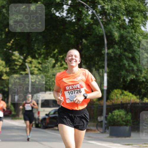 15.06.2025 - REWE Women's Run Jannik Wohlers http://msf.ph/oto/7939255 15.06.2025 08:44:44 Laufen 10726 meine-sportfotos.de
