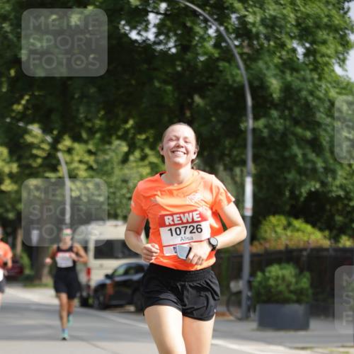 15.06.2025 - REWE Women's Run Jannik Wohlers http://msf.ph/oto/7939258 15.06.2025 08:44:44 Laufen 10726 meine-sportfotos.de