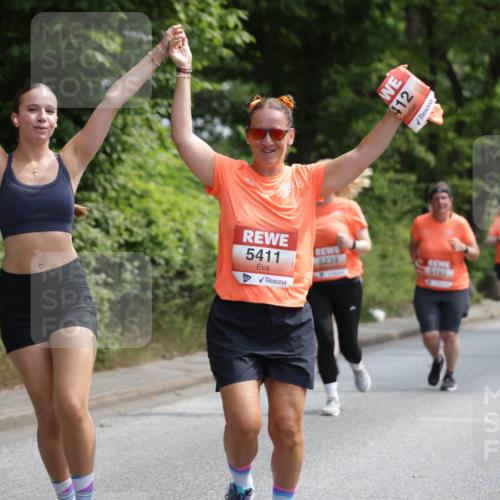 15.06.2025 - REWE Women's Run Jannik Wohlers http://msf.ph/oto/7939266 15.06.2025 10:14:41 Laufen 412, 5411, 5239, 6100 meine-sportfotos.de