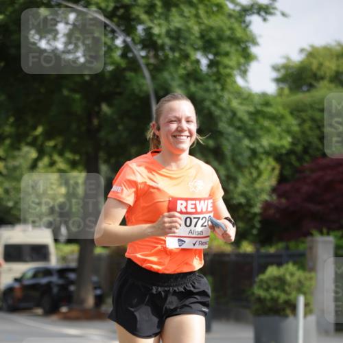 15.06.2025 - REWE Women's Run Jannik Wohlers http://msf.ph/oto/7939292 15.06.2025 08:44:45 Laufen 0726 meine-sportfotos.de