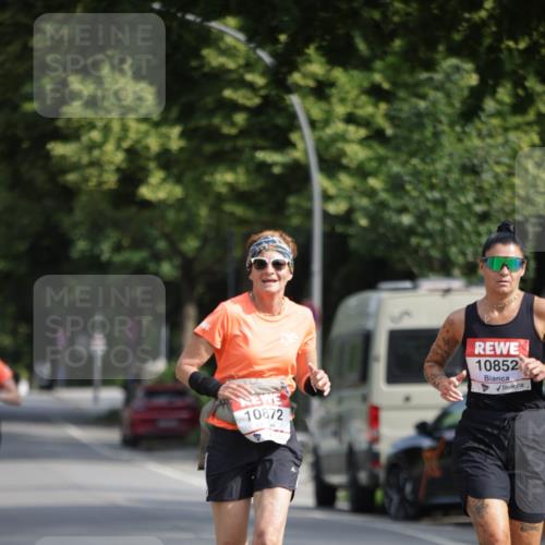 15.06.2025 - REWE Women's Run Jannik Wohlers http://msf.ph/oto/7939302 15.06.2025 08:44:46 Laufen 10852, 10872 meine-sportfotos.de