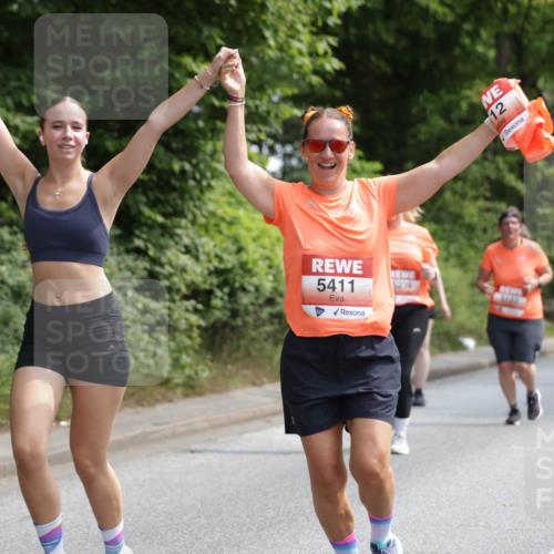 15.06.2025 - REWE Women's Run Jannik Wohlers http://msf.ph/oto/7939308 15.06.2025 10:14:42 Laufen 12, 5411, 5230 meine-sportfotos.de