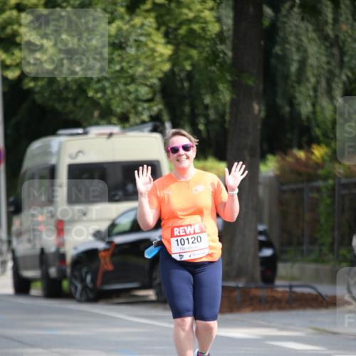 15.06.2025 - REWE Women's Run Jannik Wohlers http://msf.ph/oto/7939345 15.06.2025 09:57:32 Laufen 10120 meine-sportfotos.de